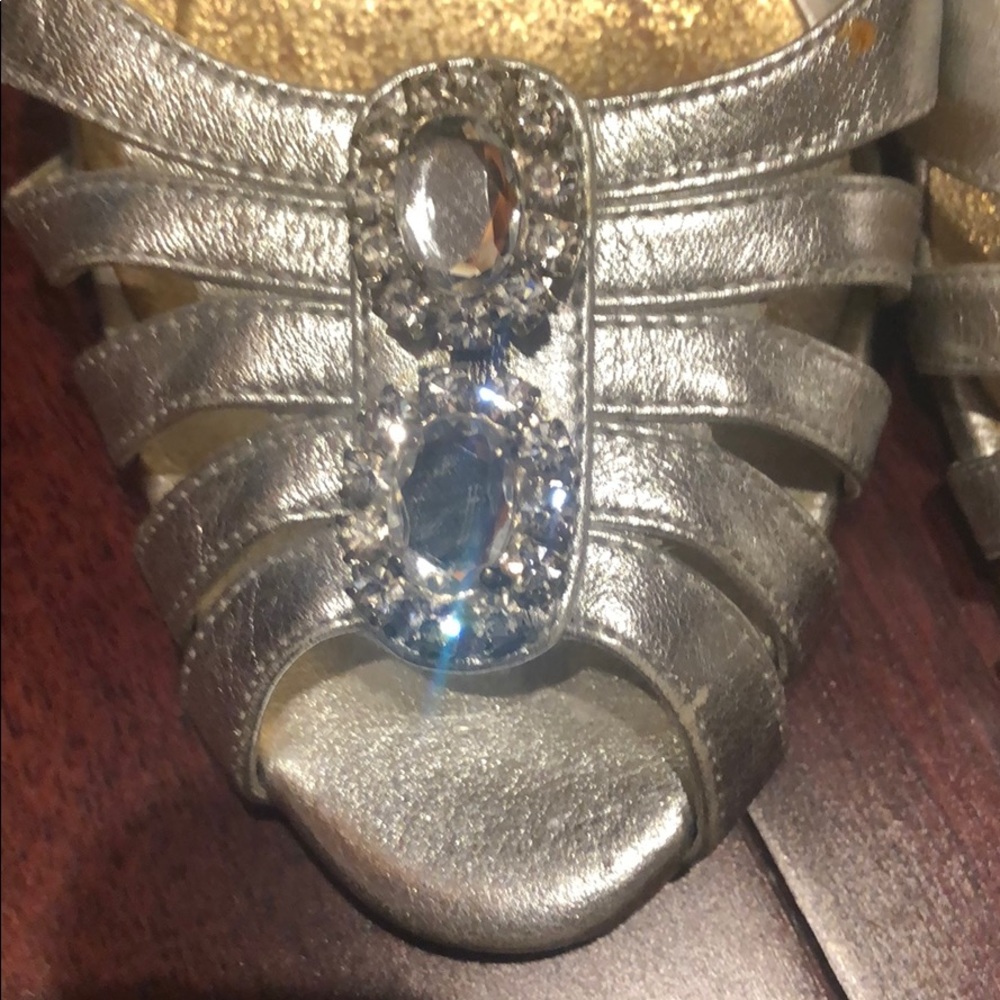 Shoes - Picture 5 of 5